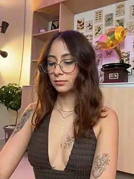 Snapshot of juanasnz99 chatting on January 27, 2025, 1:37 am juanasnz99 online show from January 27, 2025, 1:37 am