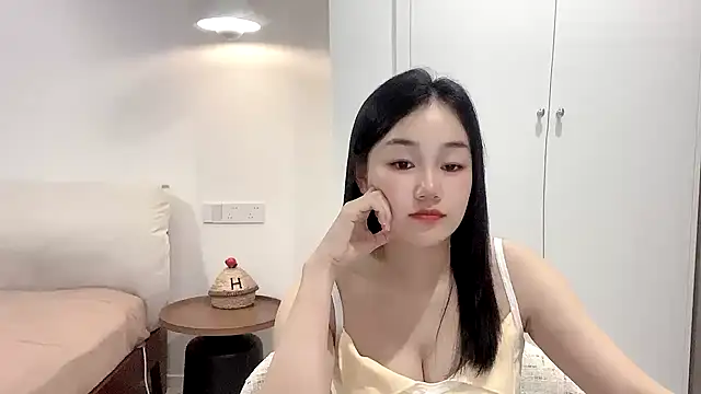 cloud8822 online show from May 15, 2026, 2:04 pm