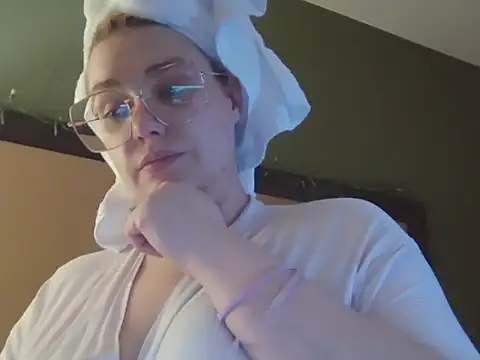 Lalalynn online show from March 25, 2026, 2:27 pm