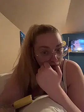 Lalalynn online show from May 5, 2026, 12:57 am