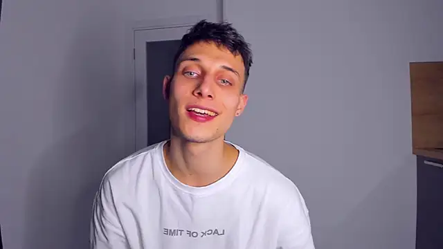 Kent Ross online show from October 26, 2025, 7:14 pm