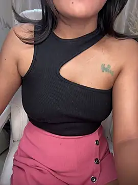 LeisyXO online show from January 26, 2025, 10:13 pm