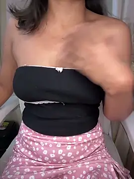 LeisyXO online show from February 20, 2025, 1:03 am