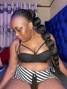 Queenshaz01 online show from June 24, 2026, 11:02 pm