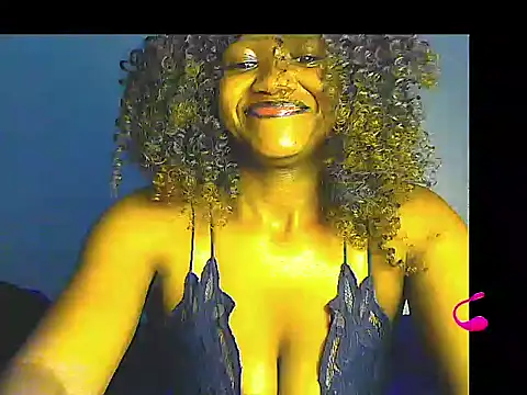 lilylovexx online show from May 12, 2026, 12:11 pm