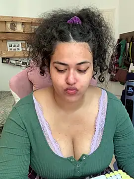 Snapshot of Curvydesifromgermany chatting on July 13, 2026, 10:03 am Curvydesifromgermany online show from July 13, 2026, 10:03 am