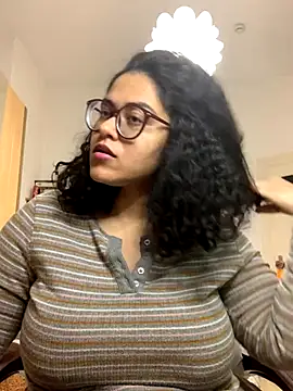 Curvydesifromgermany online show from December 5, 2025, 3:21 pm