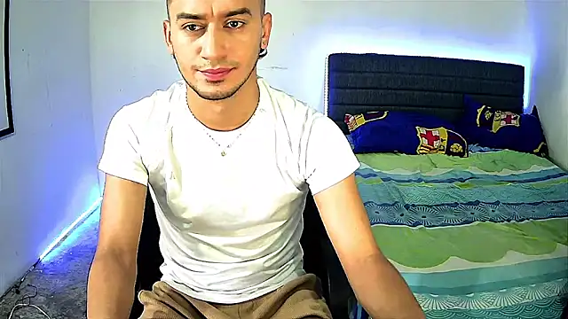 Kevin Torres online show from December 20, 2025, 4:43 pm