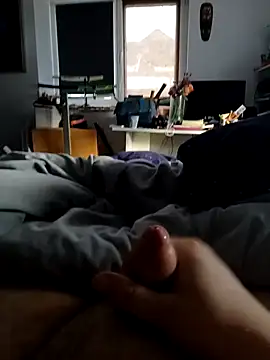 Snapshot of BennoSingle chatting on January 12, 2025, 1:58 pm BennoSingle online show from January 12, 2025, 1:58 pm