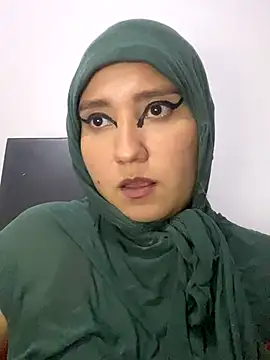 Snapshot of hannahayat chatting on January 8, 2026, 11:00 pm hannahayat online show from January 8, 2026, 11:00 pm