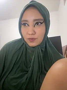 hannahayat online show from November 19, 2025, 9:26 pm