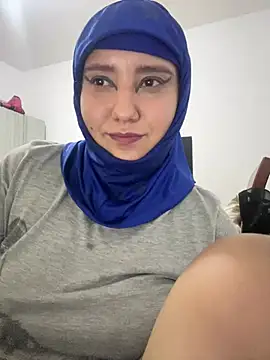 hannahayat online show from July 5, 2026, 3:55 am