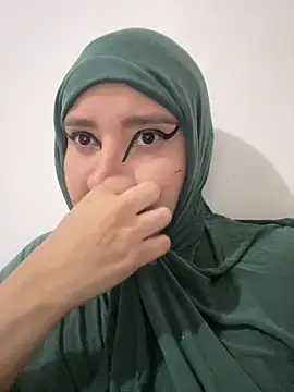 Snapshot of hannahayat chatting on December 14, 2025, 2:22 pm hannahayat online show from December 14, 2025, 2:22 pm