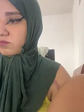 Snapshot of hannahayat chatting on February 18, 2026, 3:52 pm hannahayat online show from February 18, 2026, 3:52 pm