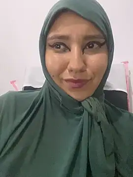 Snapshot of hannahayat chatting on December 21, 2025, 3:30 am hannahayat online show from December 21, 2025, 3:30 am