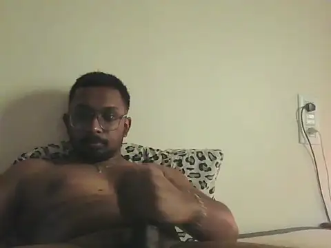 Snapshot of chennaibull101 chatting on February 10, 2026, 11:42 am chennaibull101 online show from February 10, 2026, 11:42 am