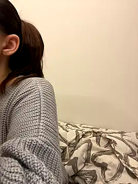 AnaWest online show from November 25, 2025, 4:35 am