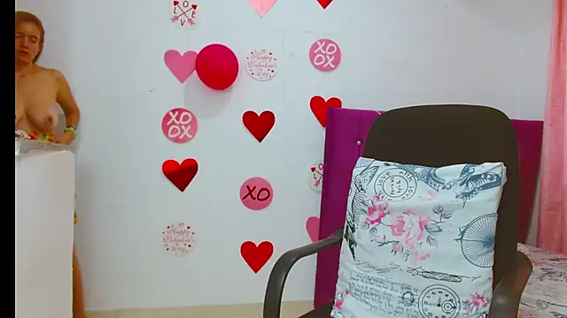 Snapshot of chantalsemenova1 chatting on February 18, 2026, 2:57 pm chantalsemenova1 online show from February 18, 2026, 2:57 pm