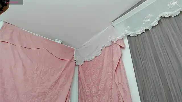 BonnieCute  online show from September 21, 2025, 11:43 pm