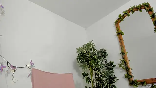 BonnieCute  online show from October 14, 2025, 12:00 am