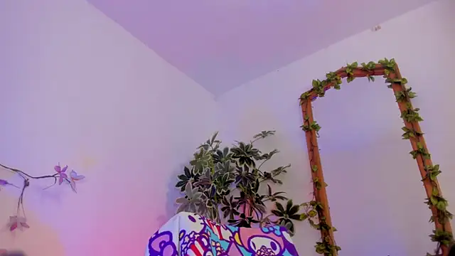 Snapshot of BonnieCute_ chatting on February 3, 2026, 2:53 am BonnieCute online show from February 3, 2026, 2:53 am