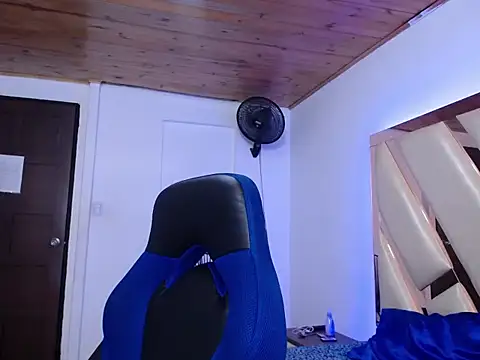 antonella sweetlittle online show from November 4, 2025, 1:37 pm