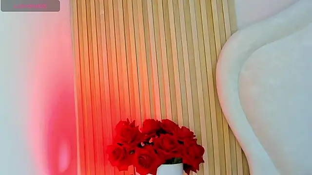 Snapshot of Violettbloss chatting on September 16, 2025, 3:18 am Violettbloss online show from September 16, 2025, 3:18 am