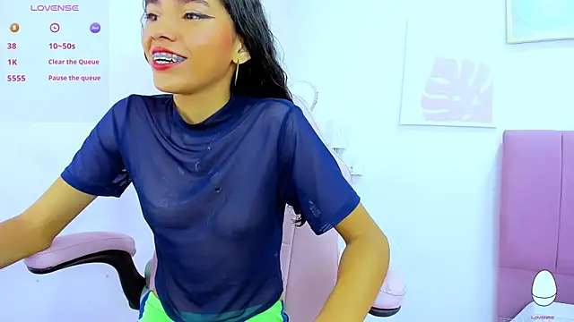 Evelin shy online show from December 4, 2025, 3:27 am