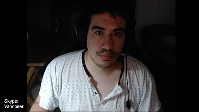 thealfawolf01 online show from February 1, 2025, 12:47 pm