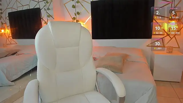 Megan Thompsonn online show from February 28, 2025, 3:26 pm