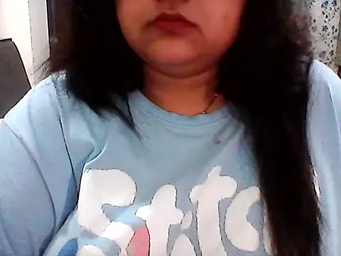 Snapshot of smile_pretty chatting on July 8, 2026, 5:35 pm smile pretty online show from July 8, 2026, 5:35 pm