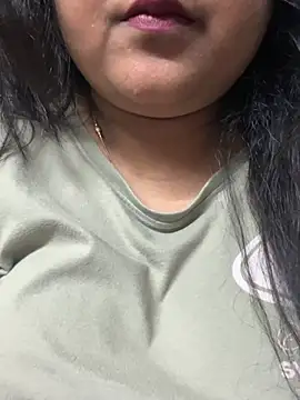 smile pretty online show from April 5, 2026, 7:09 pm