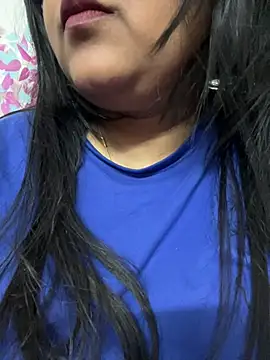 Snapshot of smile_pretty chatting on January 9, 2026, 7:43 pm smile pretty online show from January 9, 2026, 7:43 pm