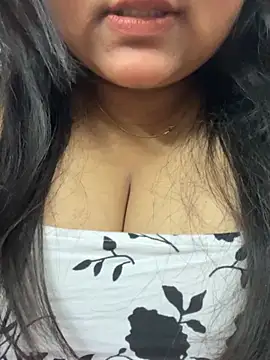 Snapshot of smile_pretty chatting on February 3, 2026, 4:34 pm smile pretty online show from February 3, 2026, 4:34 pm