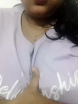 smile pretty online show from January 15, 2025, 7:44 pm