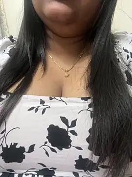 smile pretty online show from March 5, 2025, 5:50 pm