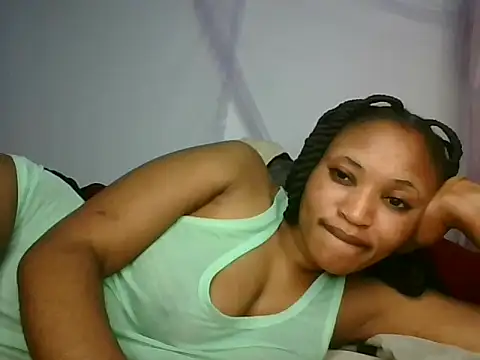 cutenipples online show from November 17, 2025, 4:22 pm