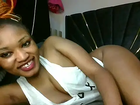 cutenipples online show from May 13, 2026, 2:02 pm