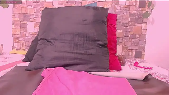 Snapshot of CrazyRousex chatting on March 15, 2025, 3:59 pm CrazyRousex online show from March 15, 2025, 3:59 pm