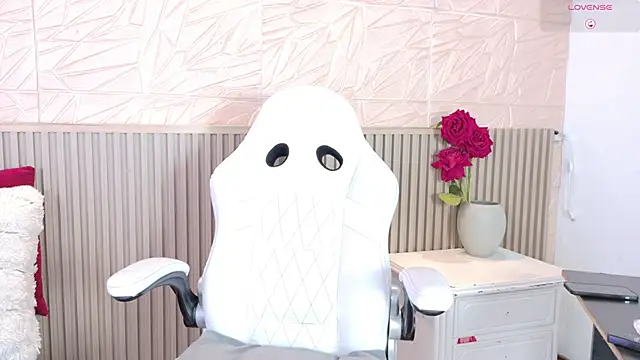 Snapshot of paula__cruzz chatting on February 28, 2026, 11:37 pm paula cruzz online show from February 28, 2026, 11:37 pm