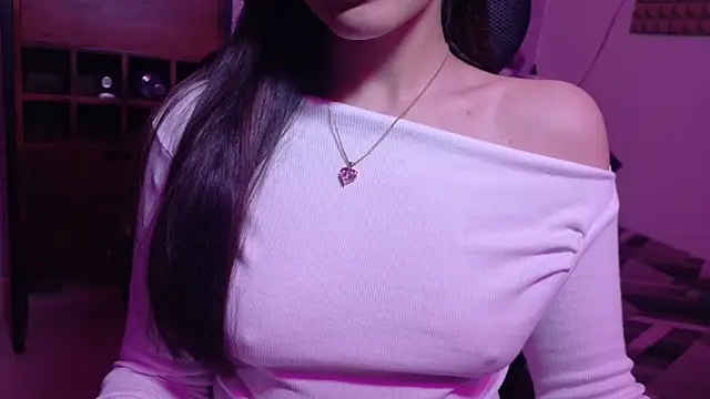 MidnightFlame online show from November 6, 2025, 6:12 pm