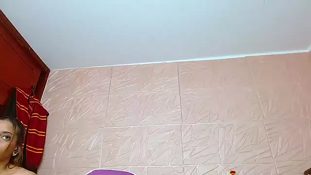 kendallsweet7 online show from September 25, 2025, 8:04 pm