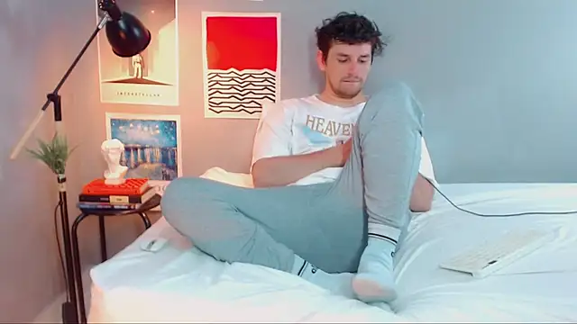 Elio555 online show from September 23, 2025, 8:27 pm