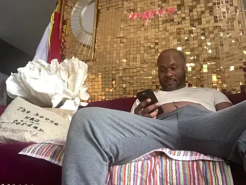 bigshh8 online show from April 1, 2026, 7:55 pm