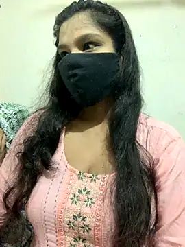 hottiess69 online show from October 25, 2025, 7:58 pm