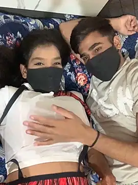 hottiess69 online show from October 19, 2025, 2:03 am