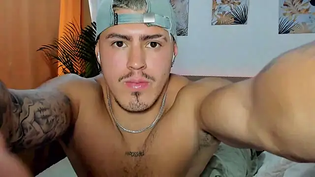 Snapshot of Baltazar_Dupont chatting on March 13, 2025, 2:01 pm Baltazar Dupont online show from March 13, 2025, 2:01 pm