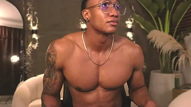 Snapshot of Logan_Varela chatting on February 20, 2025, 9:09 pm Logan Varela online show from February 20, 2025, 9:09 pm