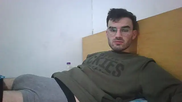 erikamavrik online show from January 14, 2026, 7:34 am