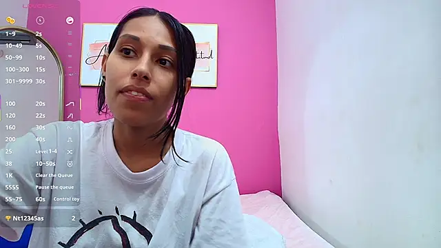 Snapshot of yourcuteneighbourr chatting on March 5, 2025, 6:12 am yourcuteneighbourr online show from March 5, 2025, 6:12 am